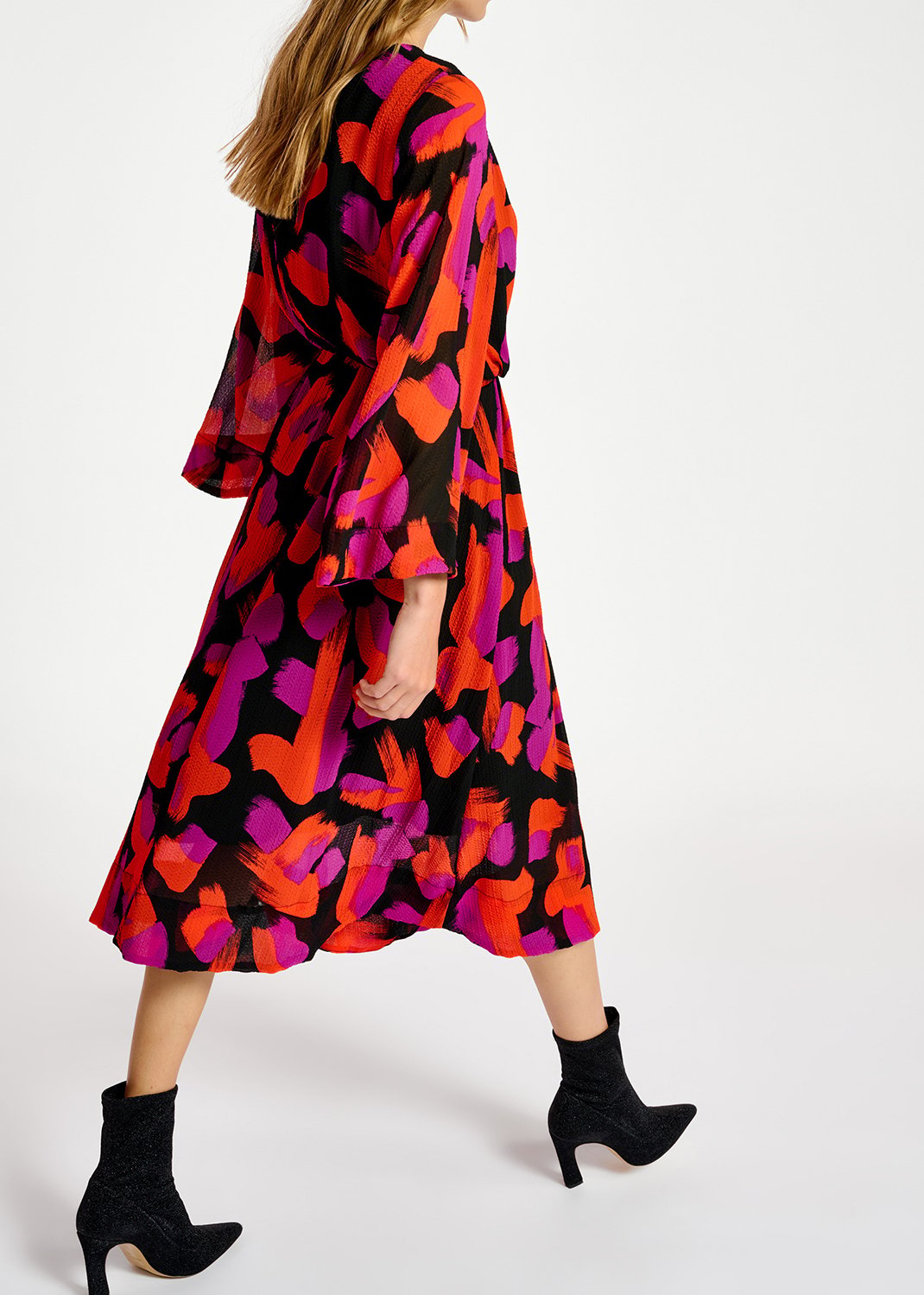 Maxi-jurk met zwarte, oranje en paarse abstracte print RE—SSENTIEL tweedehands photo 6