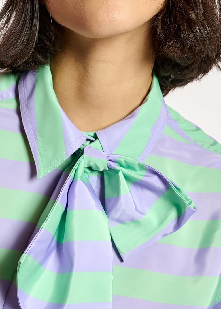 Chemise à  rayures lilas et vert menthe avec noeud RE—SSENTIEL seconde main photo 6