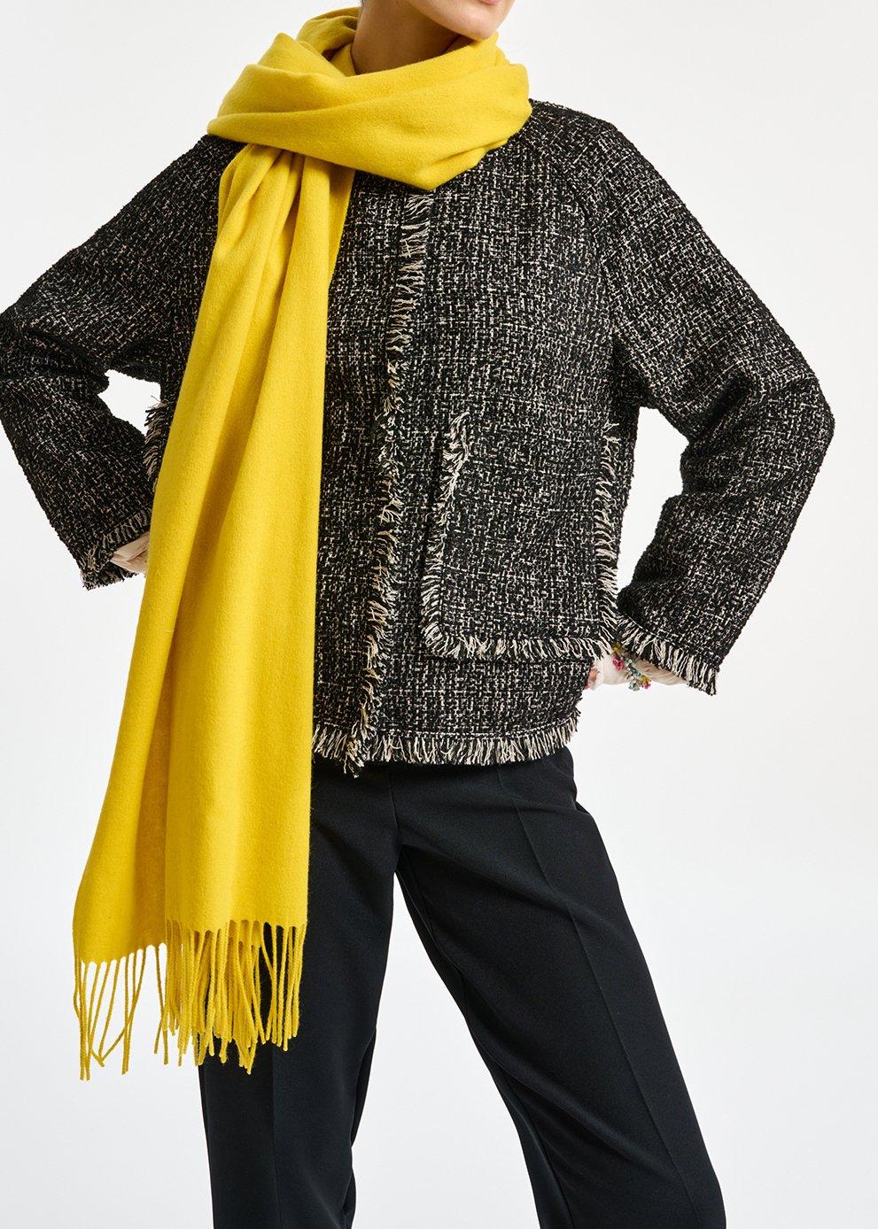 Gele oversized sjaal van wol RE—SSENTIEL tweedehands photo 3