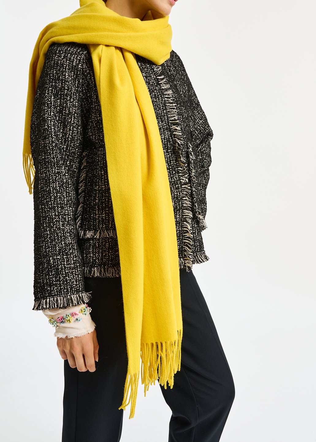 Gele oversized sjaal van wol RE—SSENTIEL tweedehands photo 4