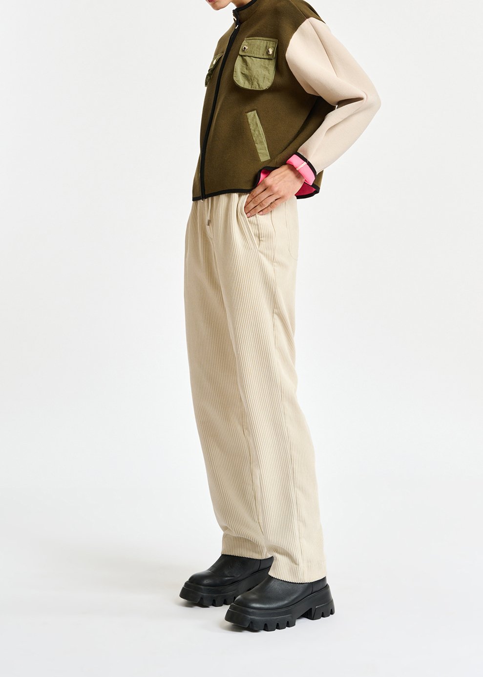 Pantalon fuselé en velours blanc cassé RE—SSENTIEL seconde main photo 4