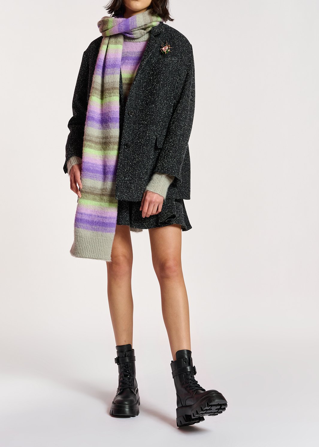 Zwarte oversized blazer in bouclé RE—SSENTIEL tweedehands photo 3