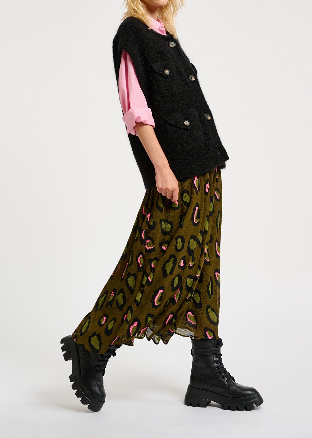Zwarte mouwloze cardigan van mohairmix RE—SSENTIEL tweedehands photo 4