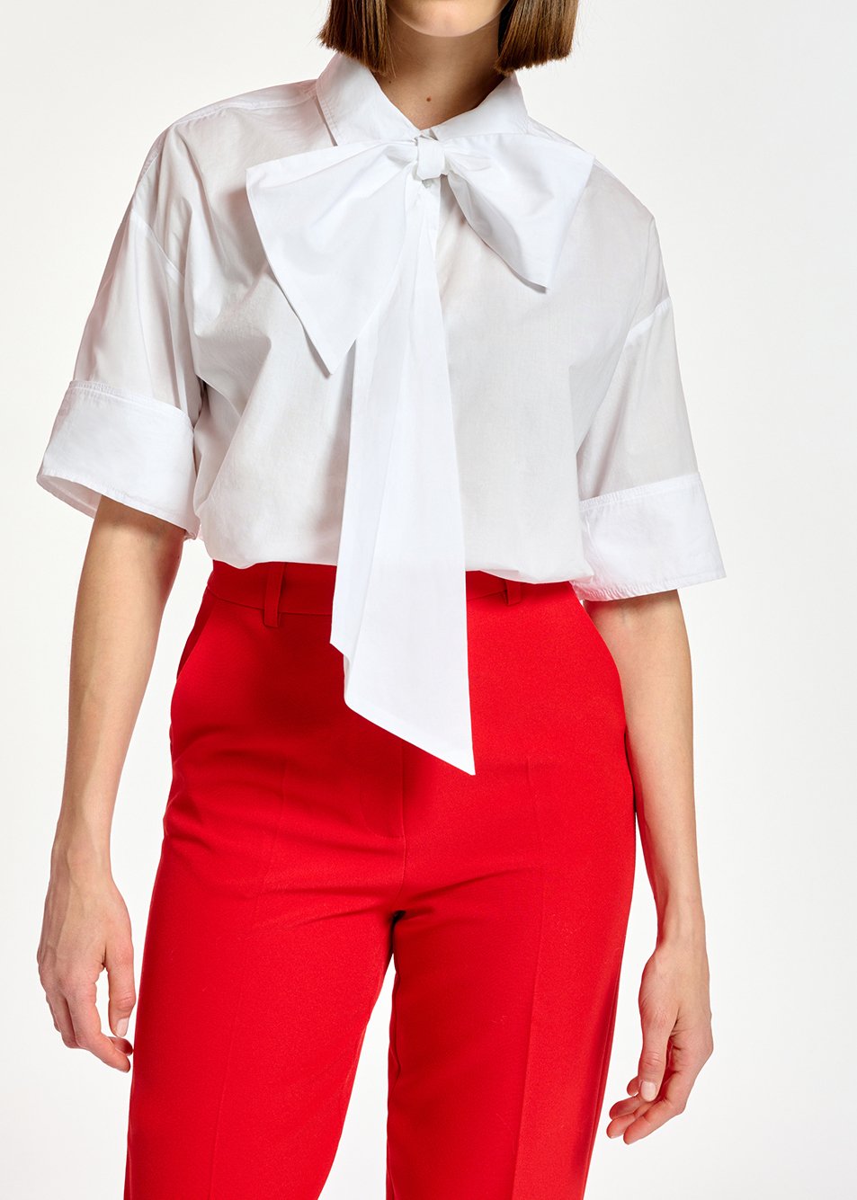 Chemise blanche avec noeud RE—SSENTIEL seconde main photo 3