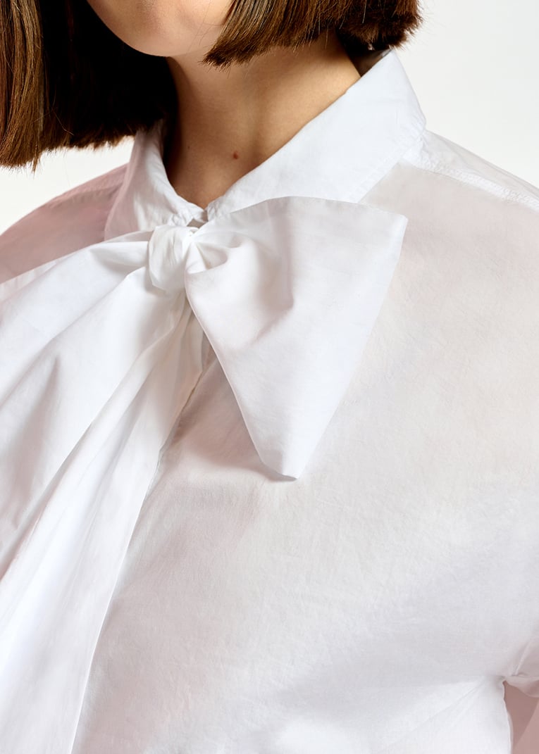 Chemise blanche avec noeud RE—SSENTIEL seconde main photo 6