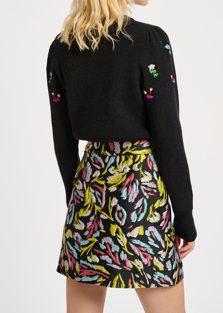 Minirok in zwart, geel en lila jacquard RE—SSENTIEL tweedehands photo 8
