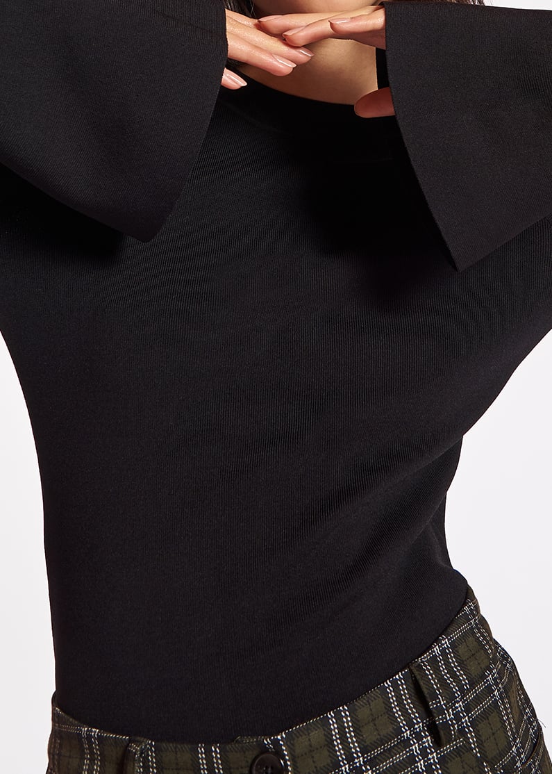 Pull ajusté en tricot noir à  manches trompettes RE—SSENTIEL seconde main photo 4