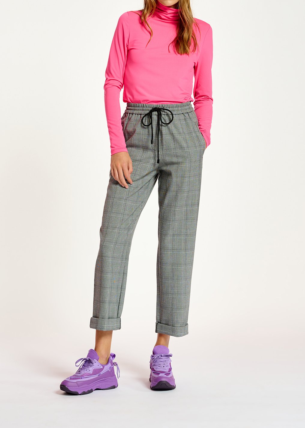 Grijze broek met ruitjesmotief RE—SSENTIEL tweedehands photo 4