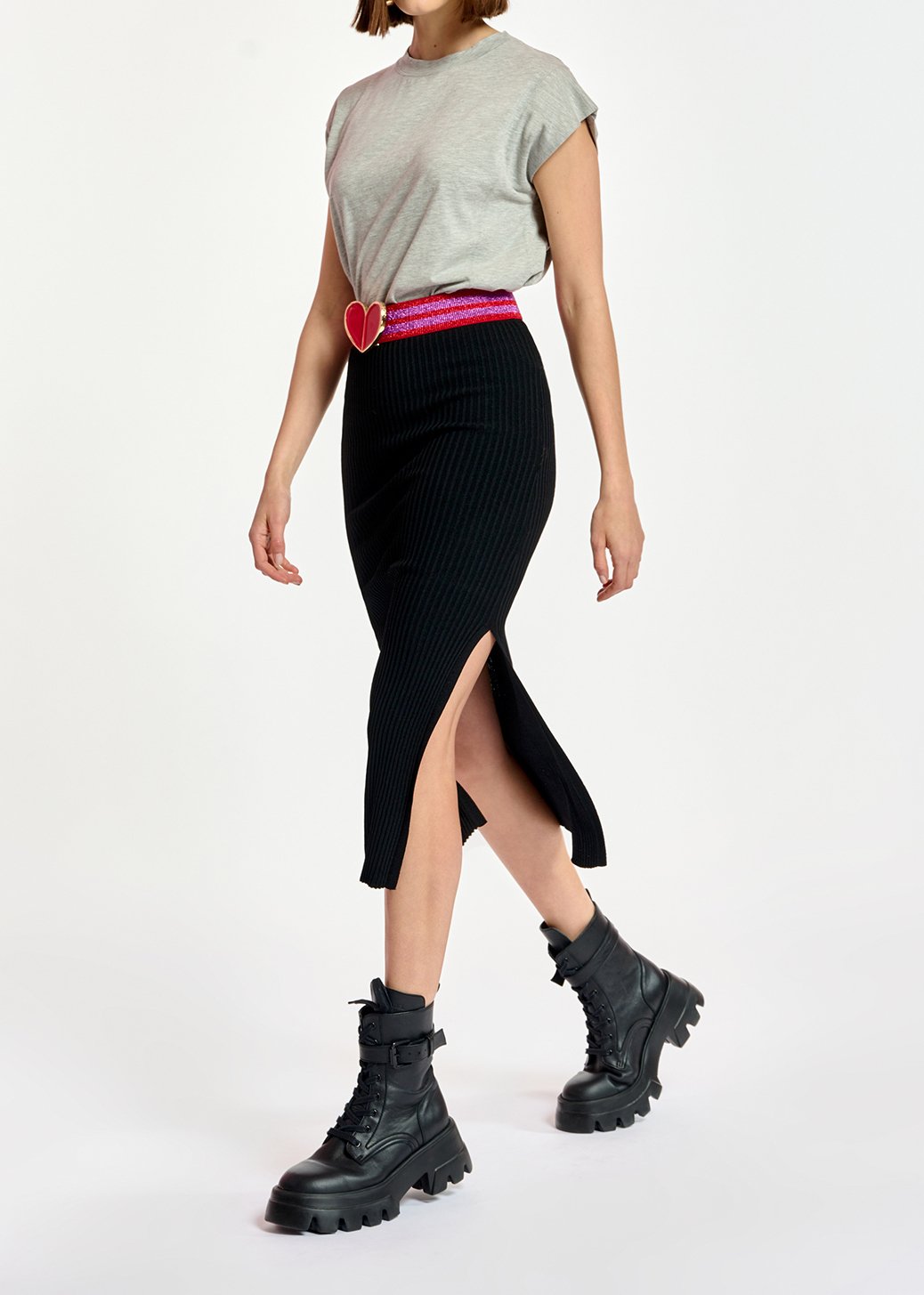 Zwarte ribgebreide midirok met split RE—SSENTIEL tweedehands photo 3