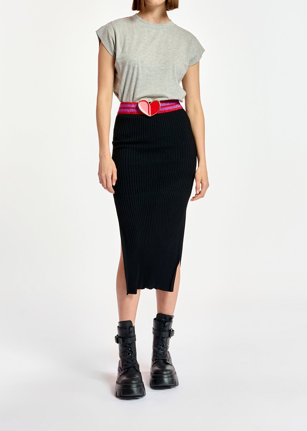 Zwarte ribgebreide midirok met split RE—SSENTIEL tweedehands photo 4