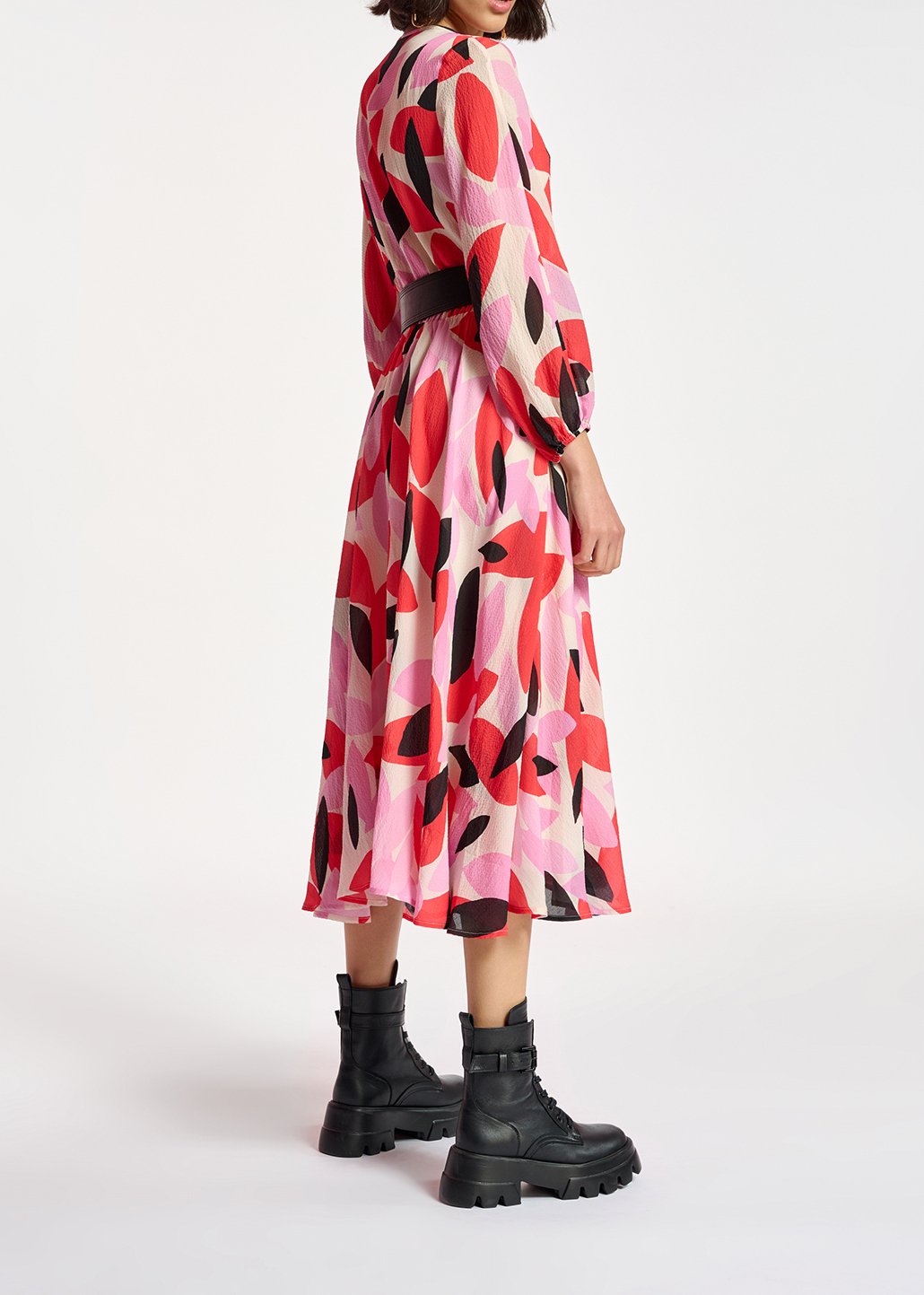 Midi-jurk met abstracte print in gebroken wit, rood en roze RE—SSENTIEL tweedehands photo 6
