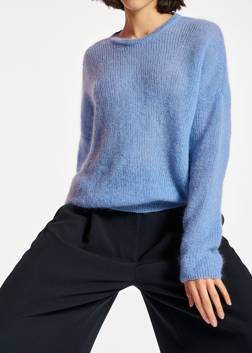 Blauwe oversized trui in mohairmix RE—SSENTIEL tweedehands photo 4