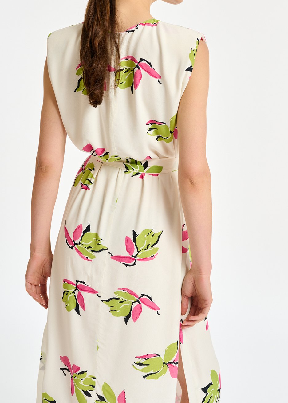 Robe midi blanc cassé à  fleurs avec épaulettes RE—SSENTIEL seconde main photo 6