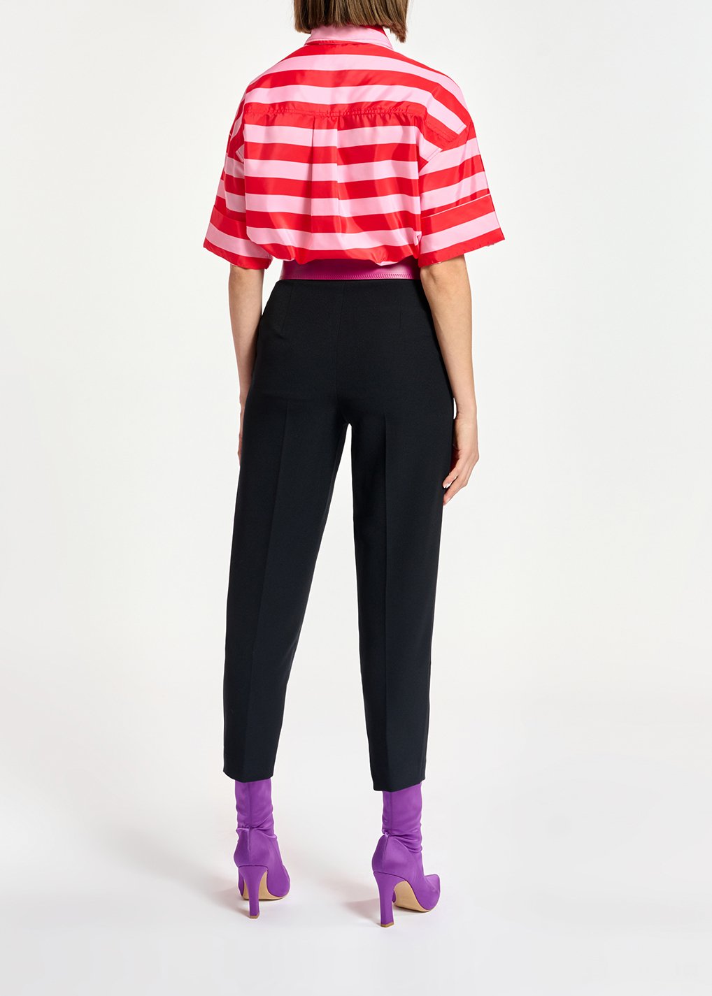 Zwarte broek met smal toelopende pijpen RE—SSENTIEL tweedehands photo 7
