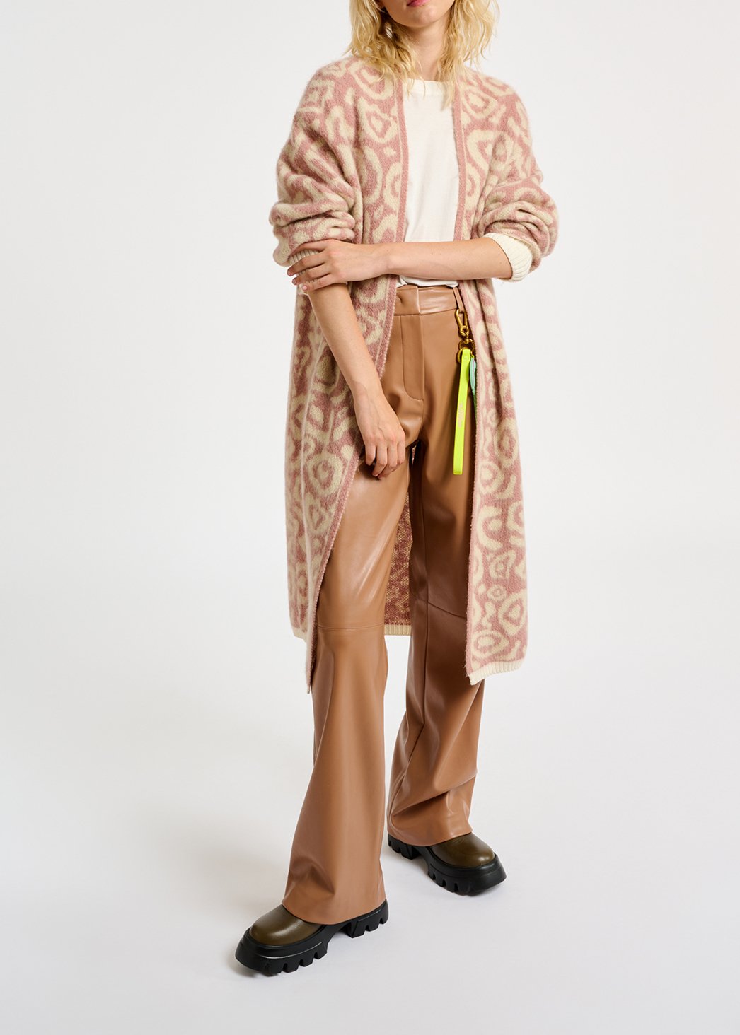 Vintage pink and ecru leopard-print cardigan RE—SSENTIEL second-hand photo 5