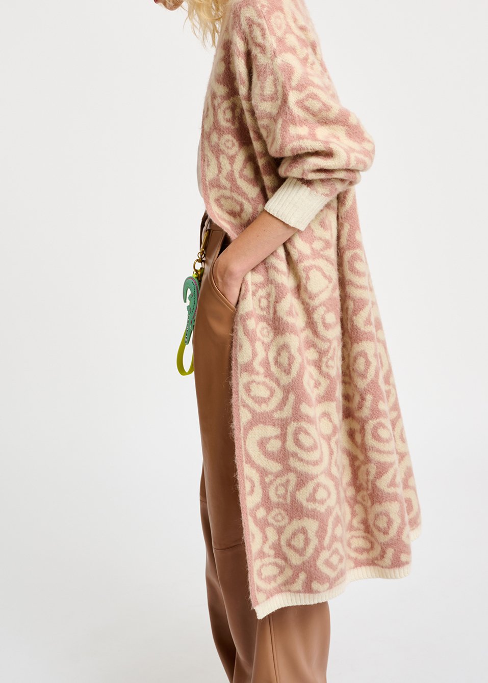 Vintage pink and ecru leopard-print cardigan RE—SSENTIEL second-hand photo 6