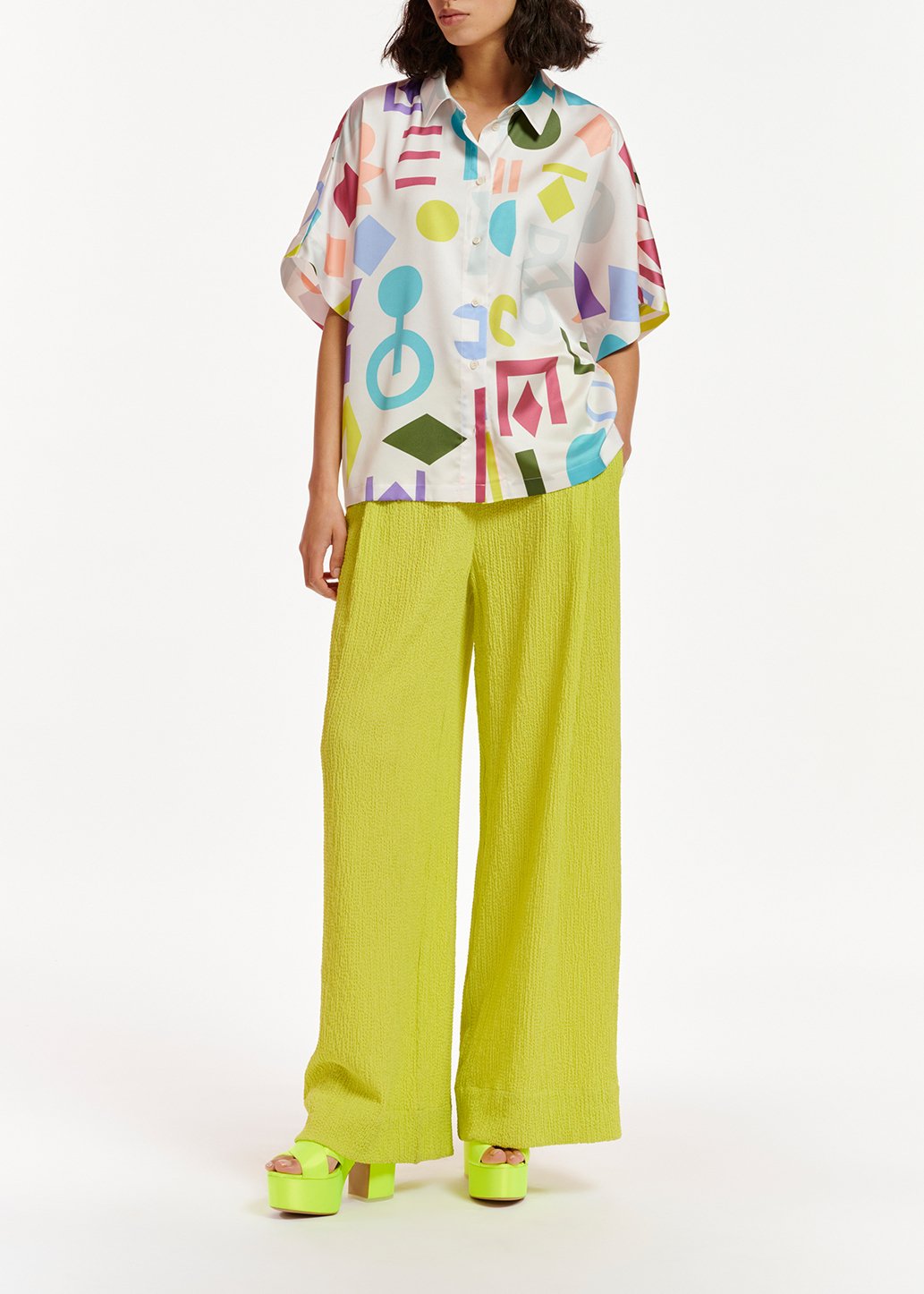 Pantalon large en cloqué vert citron RE—SSENTIEL seconde main photo 3