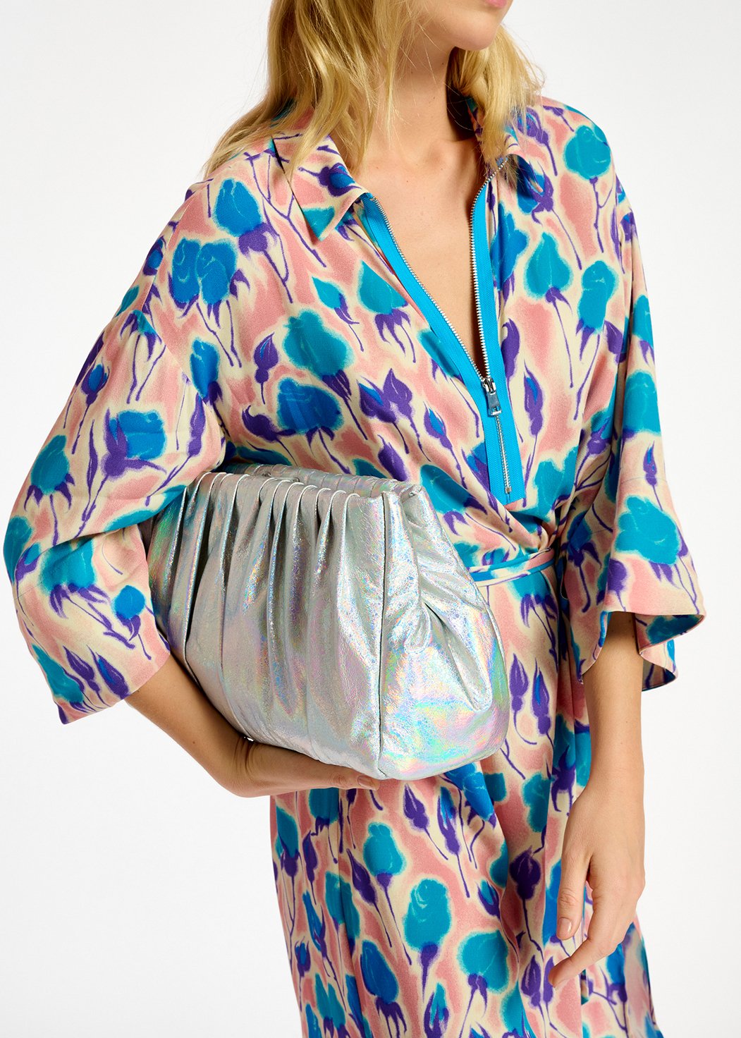 Midi-jurk met lichtroze, blauwe en paarse bloemenprint RE—SSENTIEL tweedehands photo 8