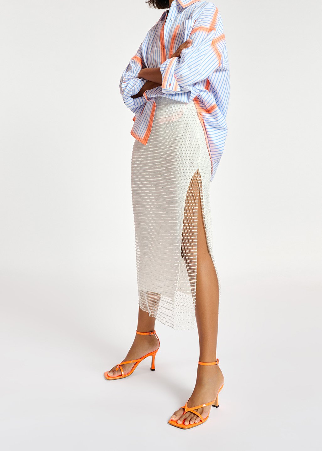 Jupe midi blanche en mesh ornée de strass RE—SSENTIEL seconde main photo 4