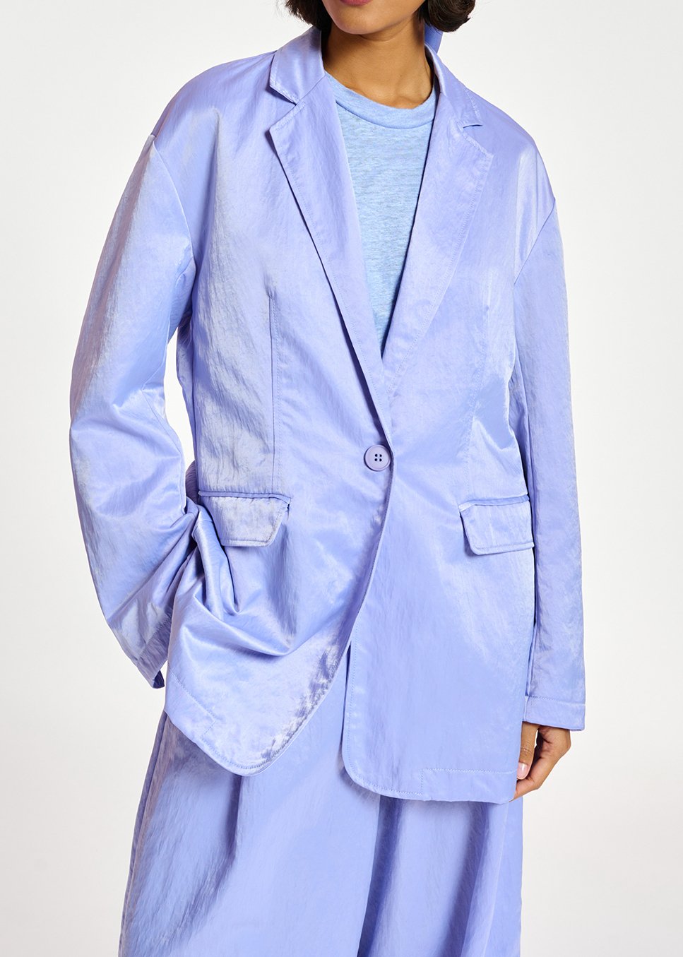Blazer droit en satin bleu clair RE—SSENTIEL seconde main photo 3