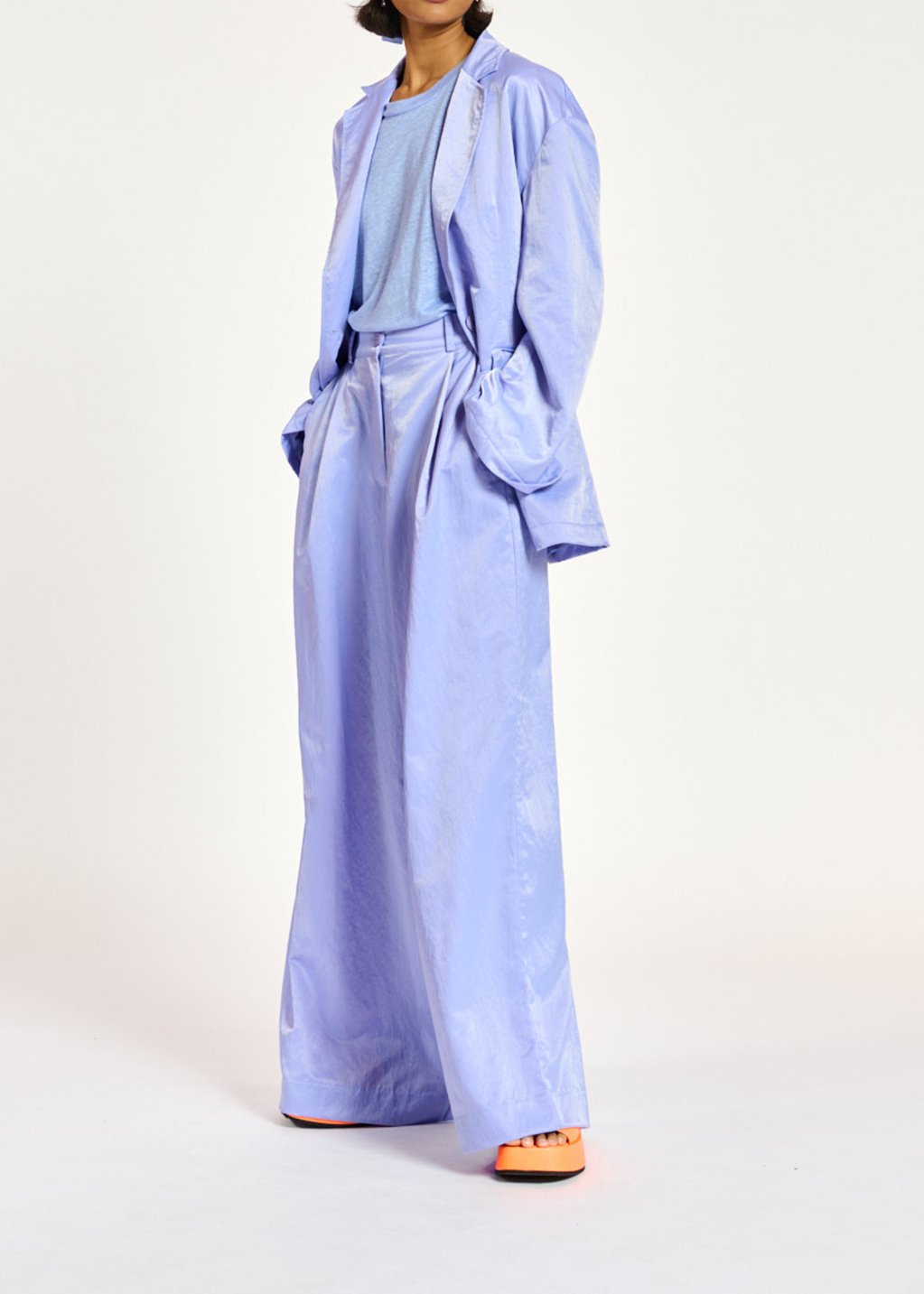 Blazer droit en satin bleu clair RE—SSENTIEL seconde main photo 5