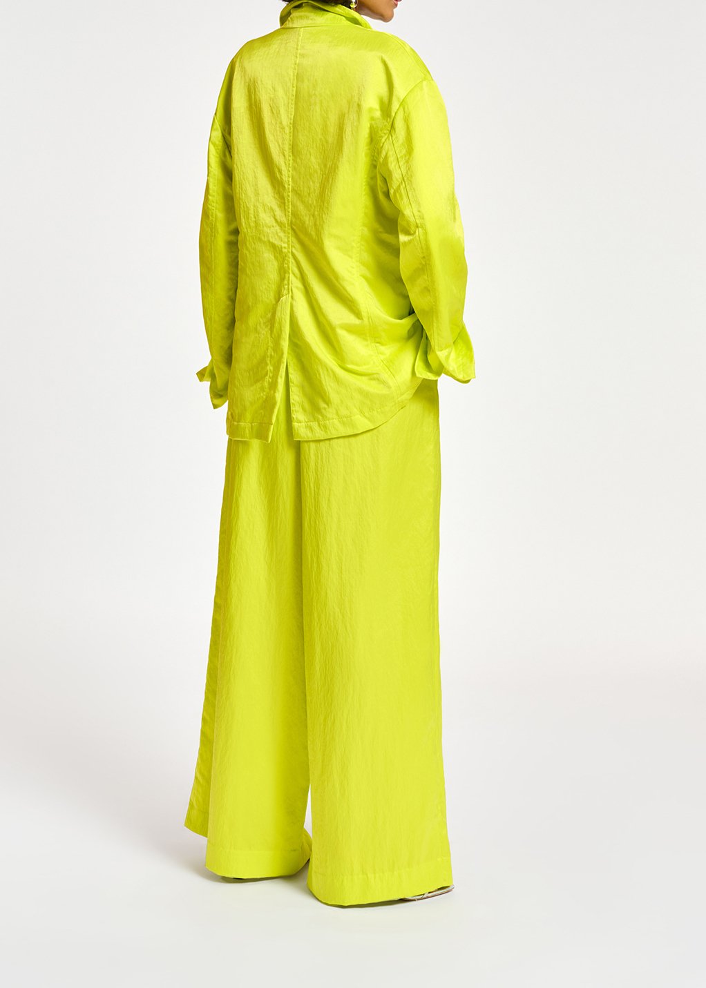 Blazer droit en satin vert citron RE—SSENTIEL seconde main photo 5