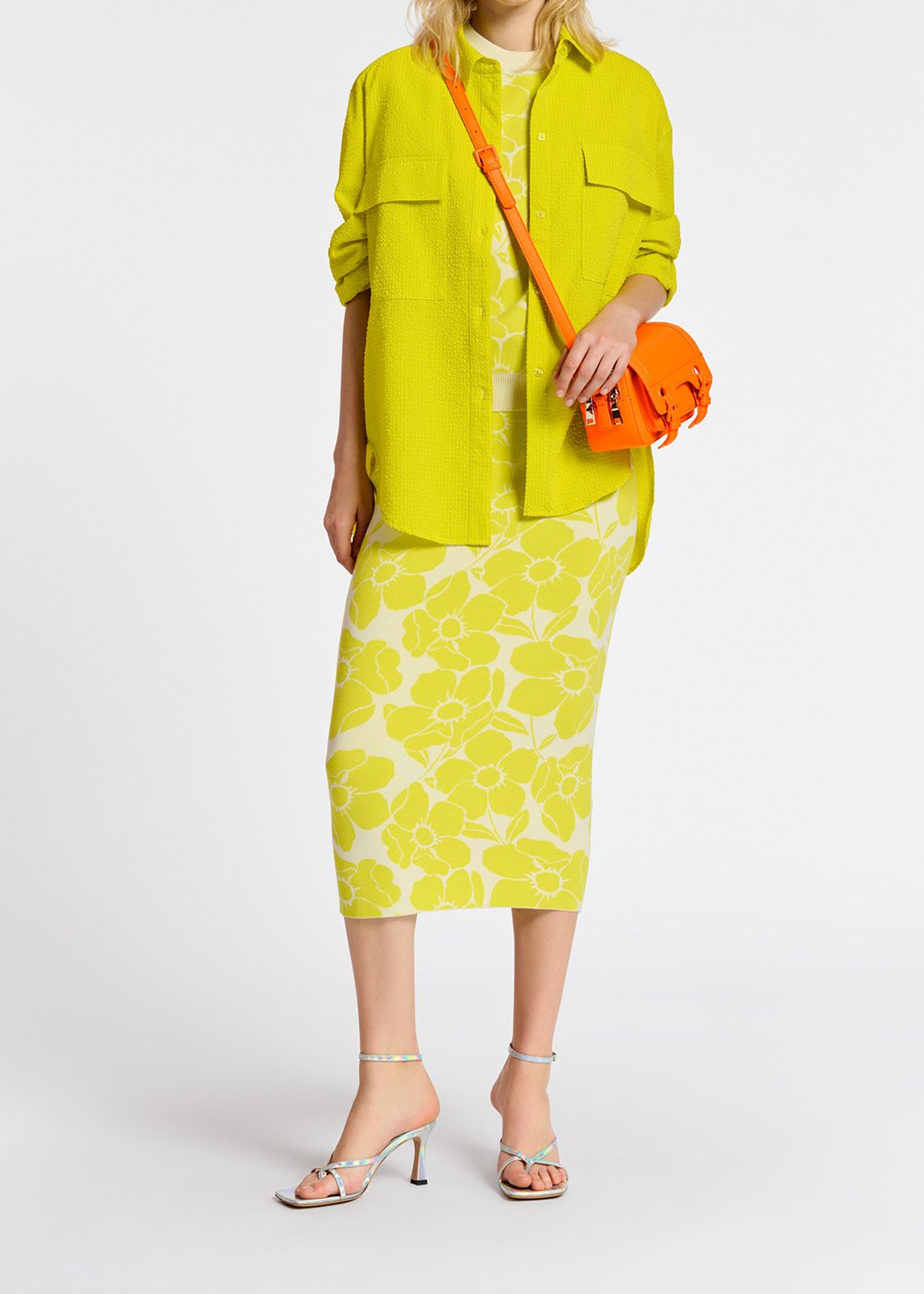 Jupe fourreau en tricot jacquard à  fleurs blanc cassé et jaune RE—SSENTIEL seconde main photo 4