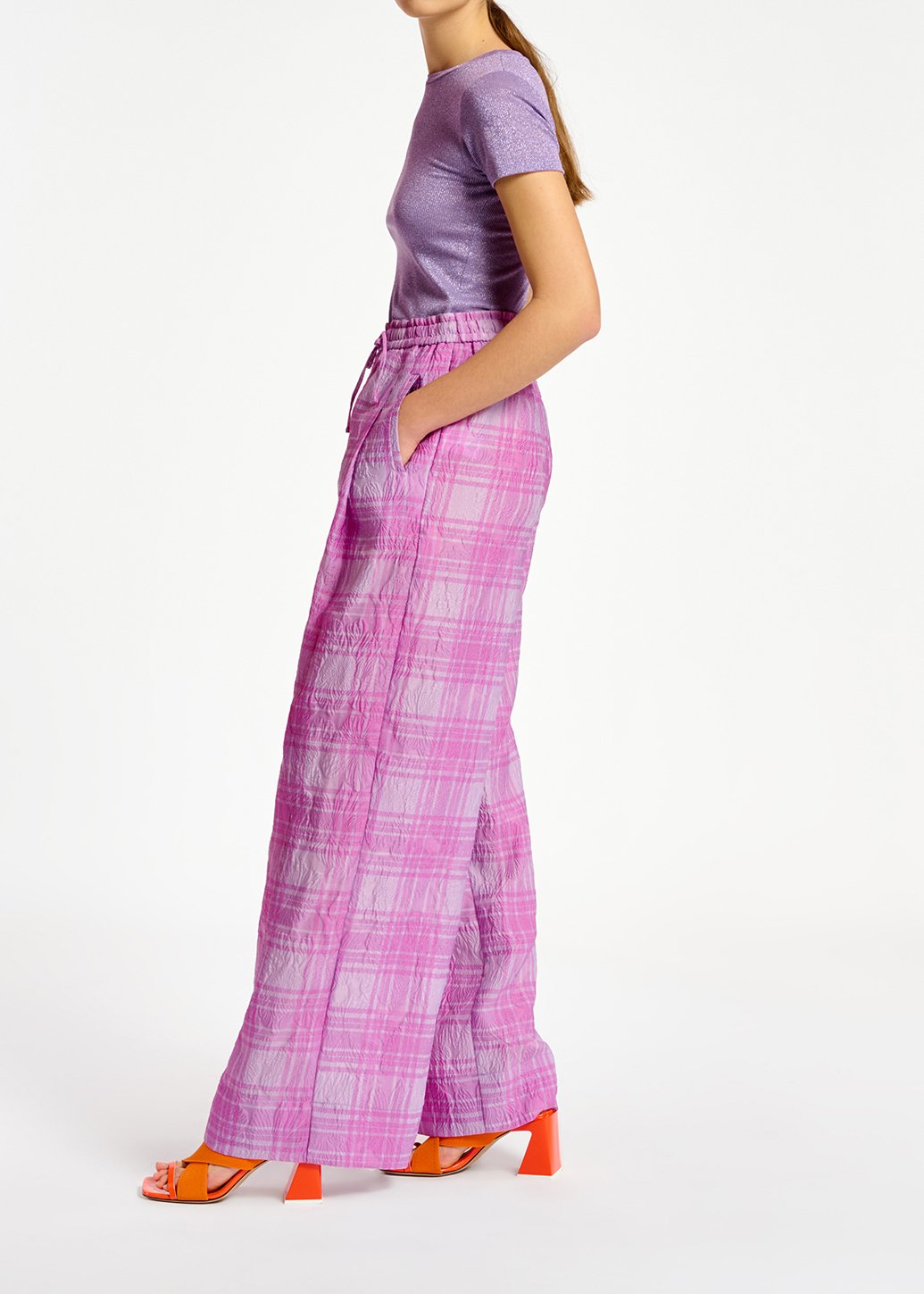 Wijde broek met lila en paars ruitjesmotief RE—SSENTIEL tweedehands photo 6