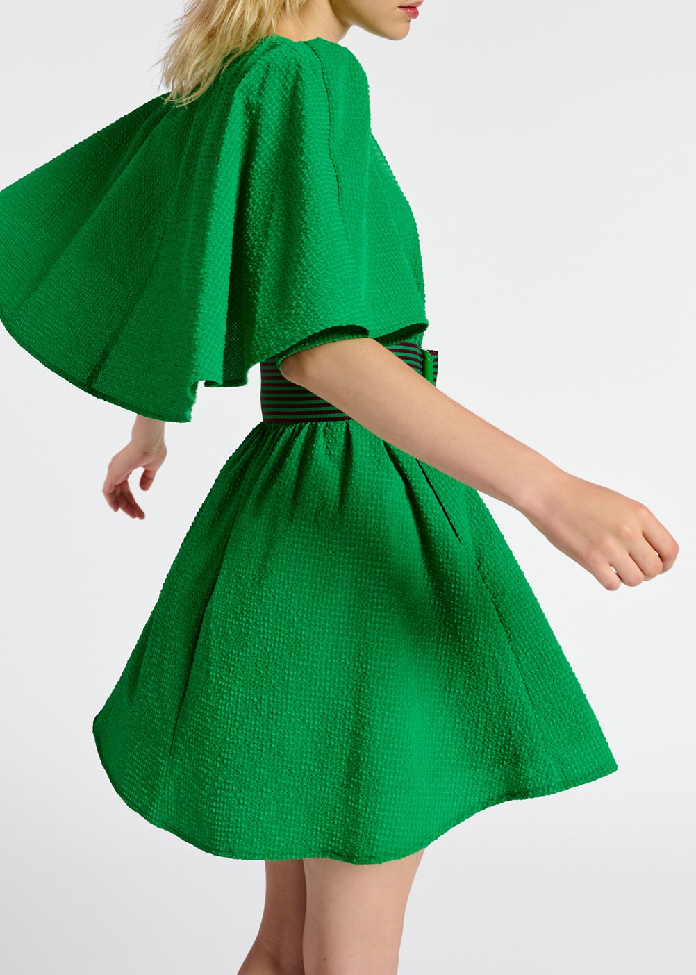 Mini-robe verte à  manches cape RE—SSENTIEL seconde main photo 4