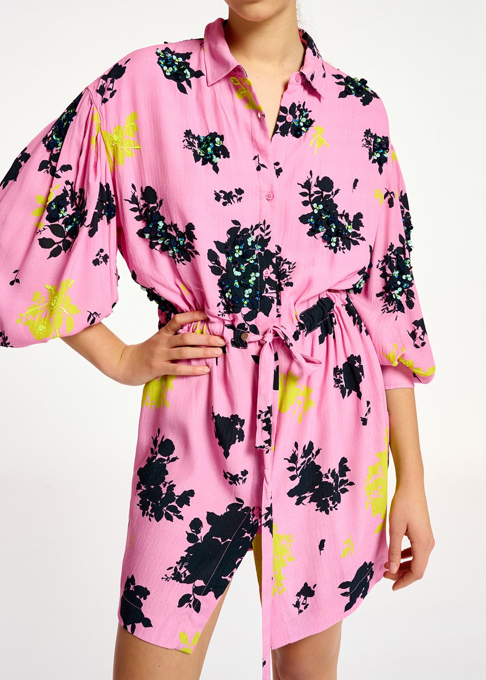 Mini-jurk met roze, zwarte en gele bloemenprint RE—SSENTIEL tweedehands photo 5