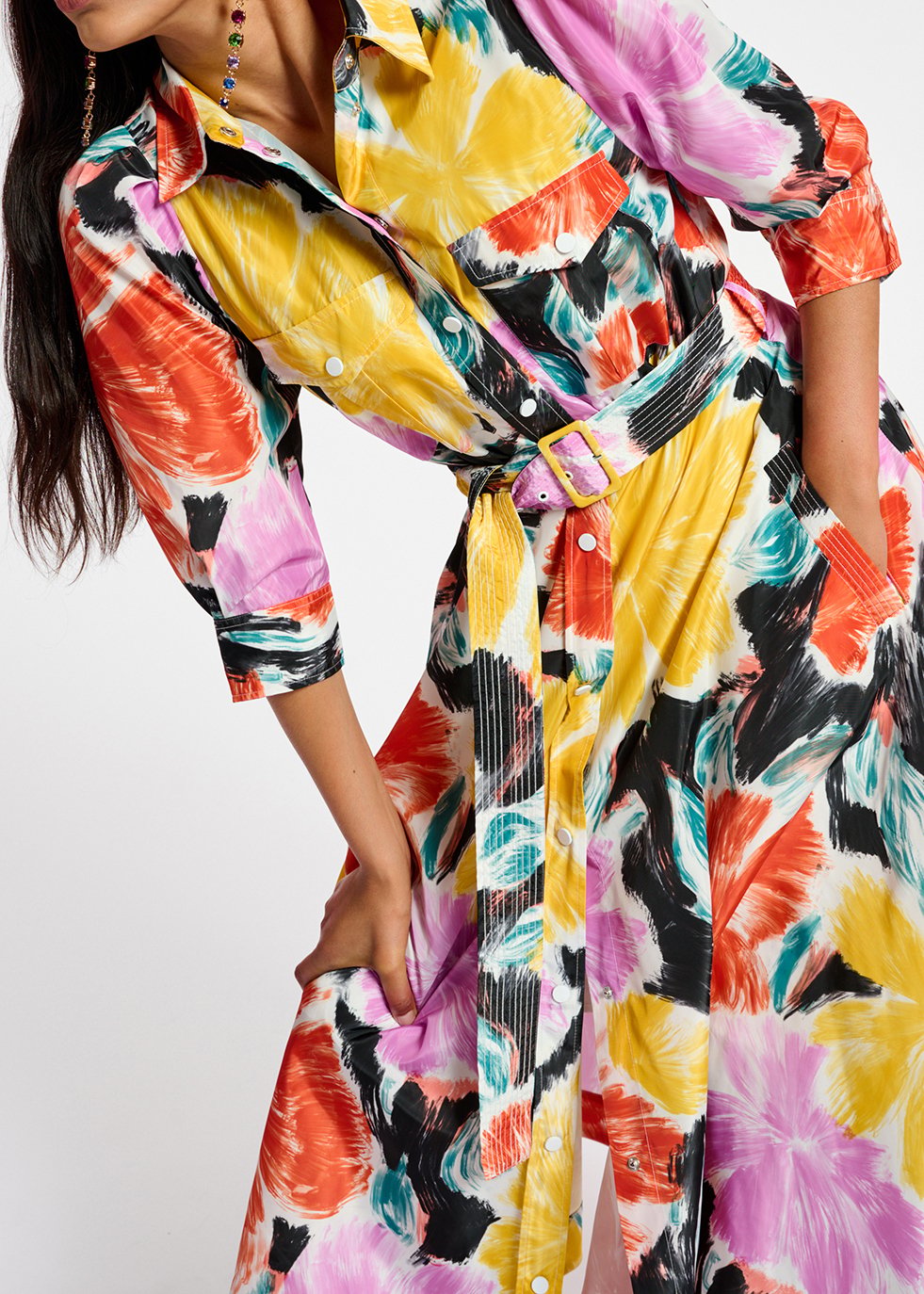 Robe chemise midi à  imprimé fleuri noir, orange et jaune RE—SSENTIEL seconde main photo 7