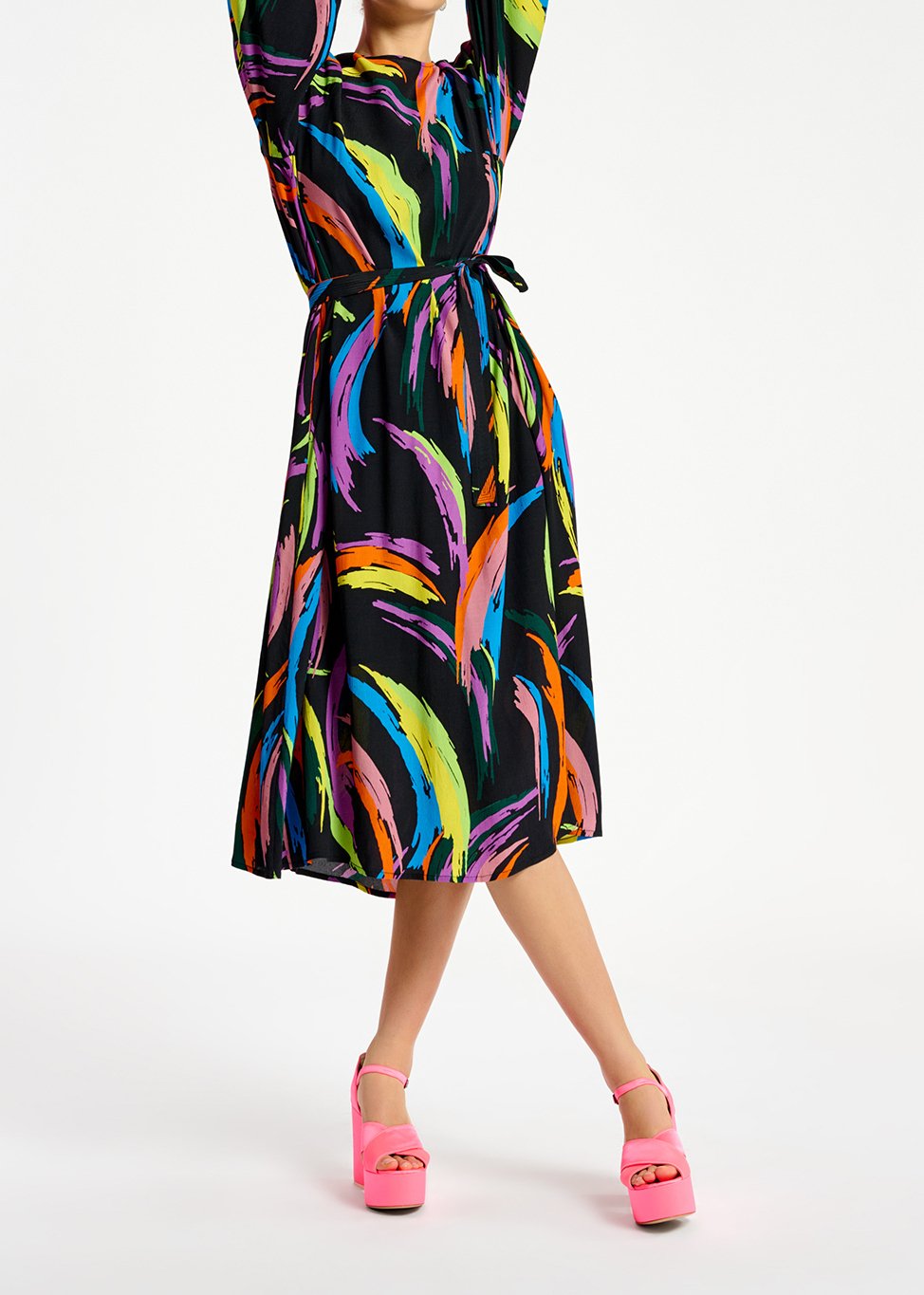 Robe midi à  imprimé abstrait multicolore RE—SSENTIEL seconde main photo 5