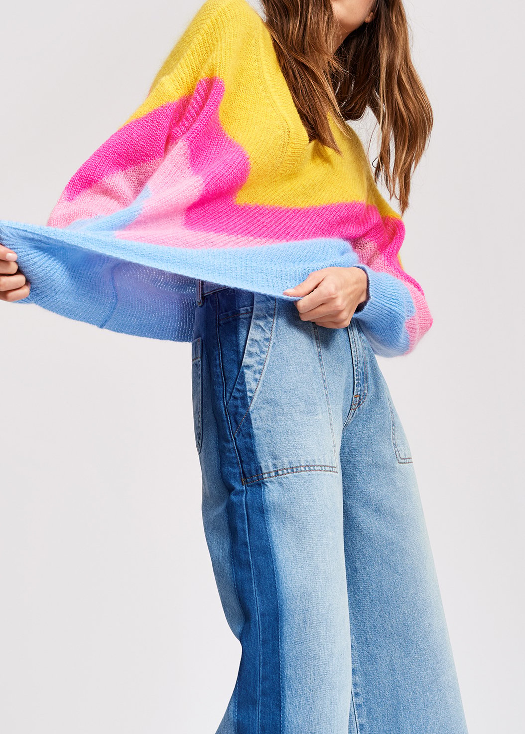 Trui met geel, roze en blauw v-motief RE—SSENTIEL tweedehands photo 5