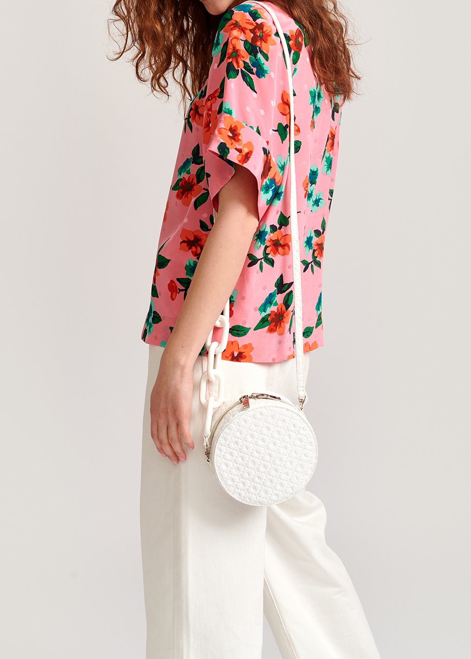 Roze zijden top met bloemen en stippen RE—SSENTIEL tweedehands photo 4