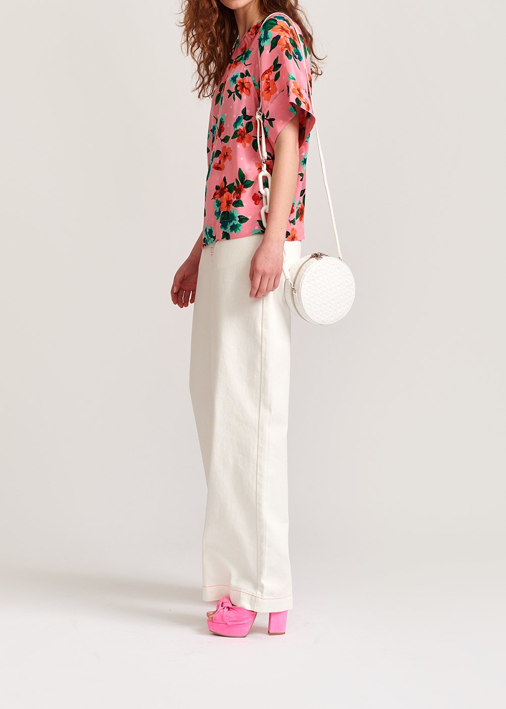 Roze zijden top met bloemen en stippen RE—SSENTIEL tweedehands photo 5