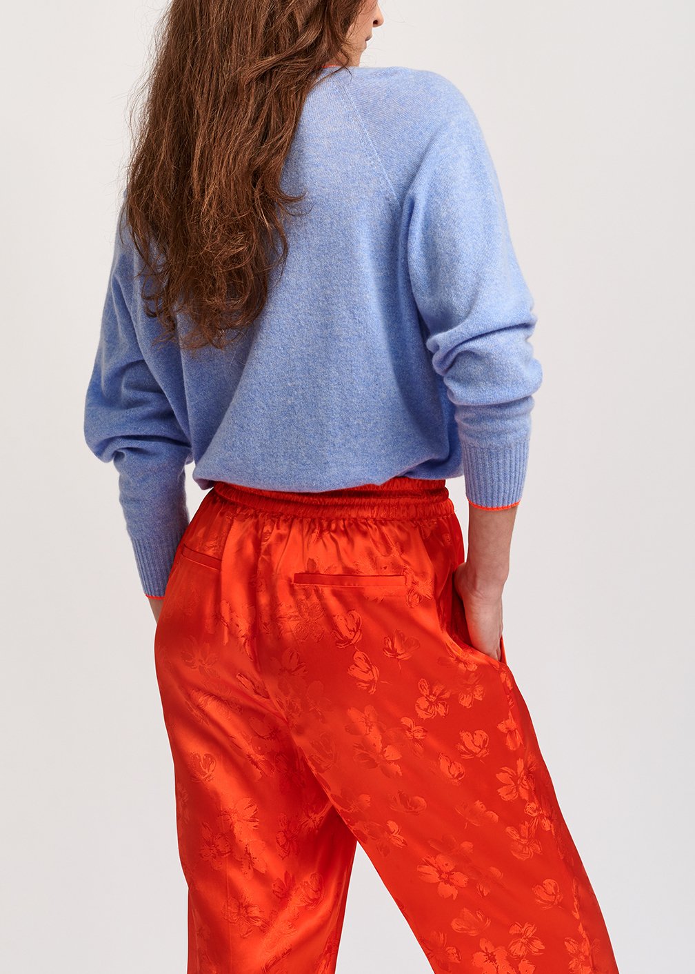 Pull bleu ciel en laine et cachemire aux bords fluo RE—SSENTIEL seconde main photo 6