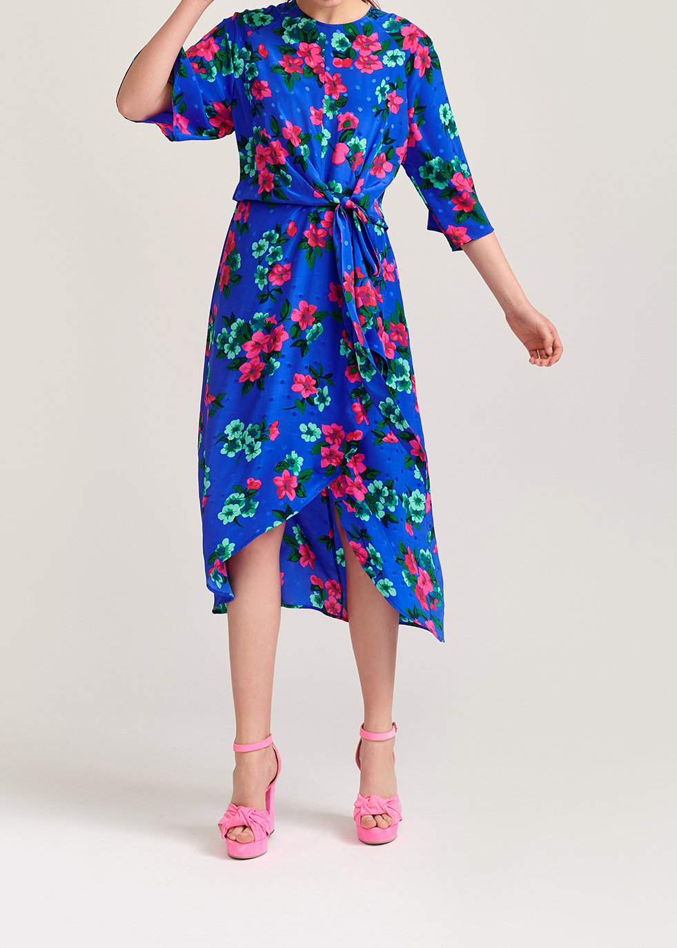 Blauwe zijden midi-jurk met bloemen en stippen RE—SSENTIEL tweedehands photo 3