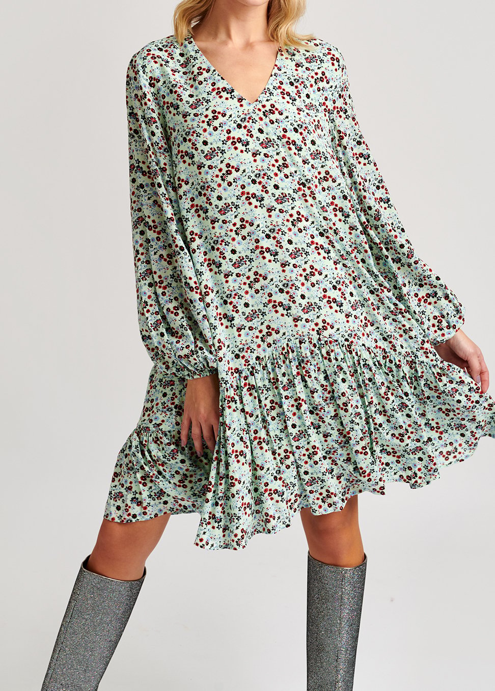 Muntgroene mini-jurk met bloemenprint RE—SSENTIEL tweedehands photo 4