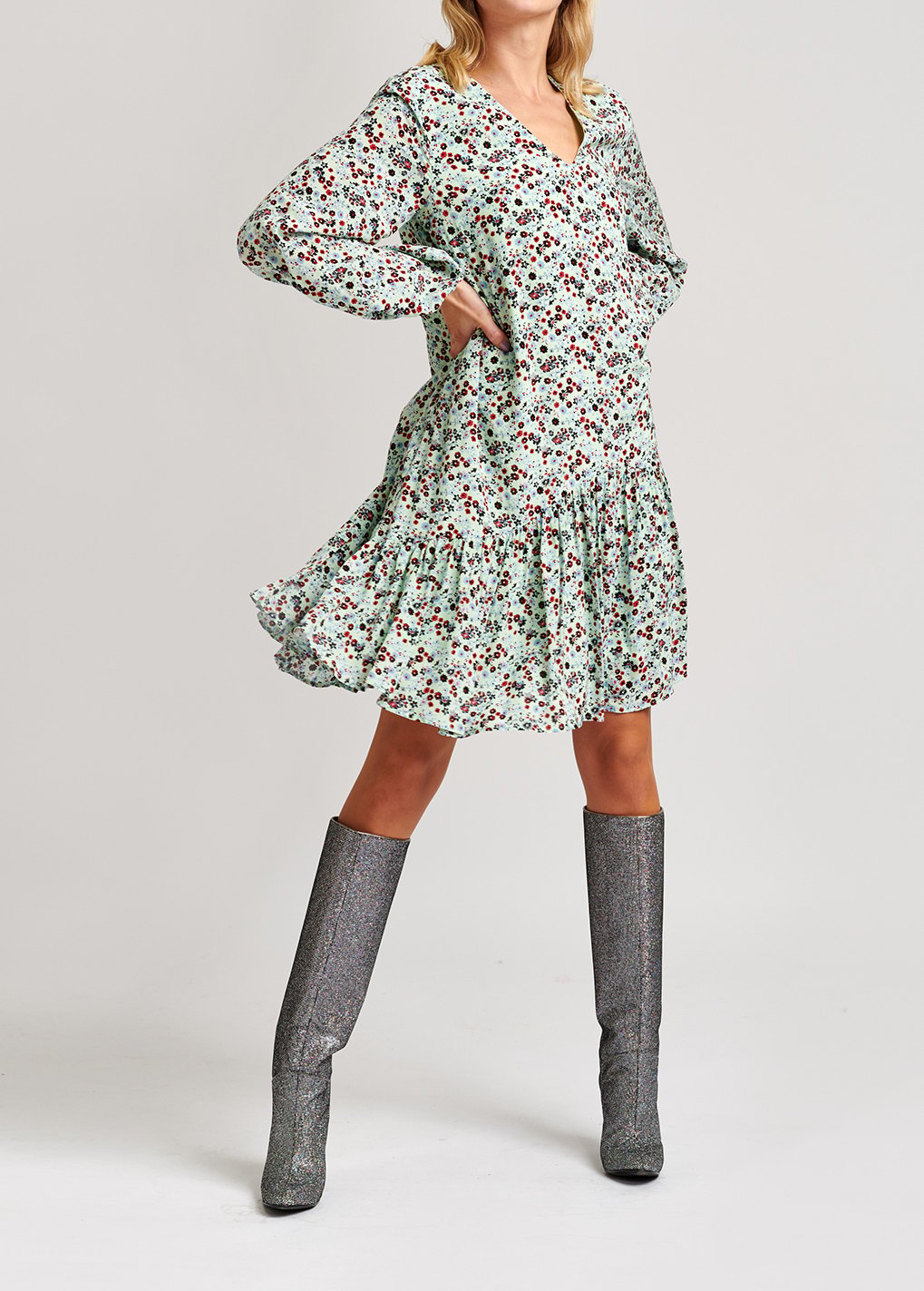 Muntgroene mini-jurk met bloemenprint RE—SSENTIEL tweedehands photo 8