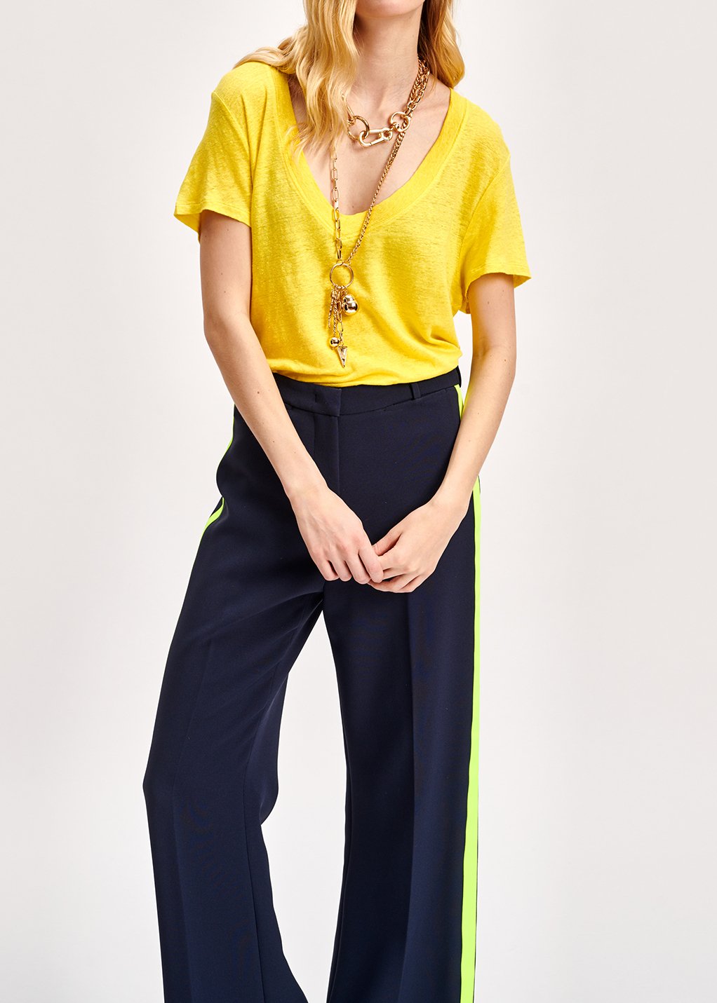 Yellow linen v-neck t-shirt RE—SSENTIEL second-hand photo 3