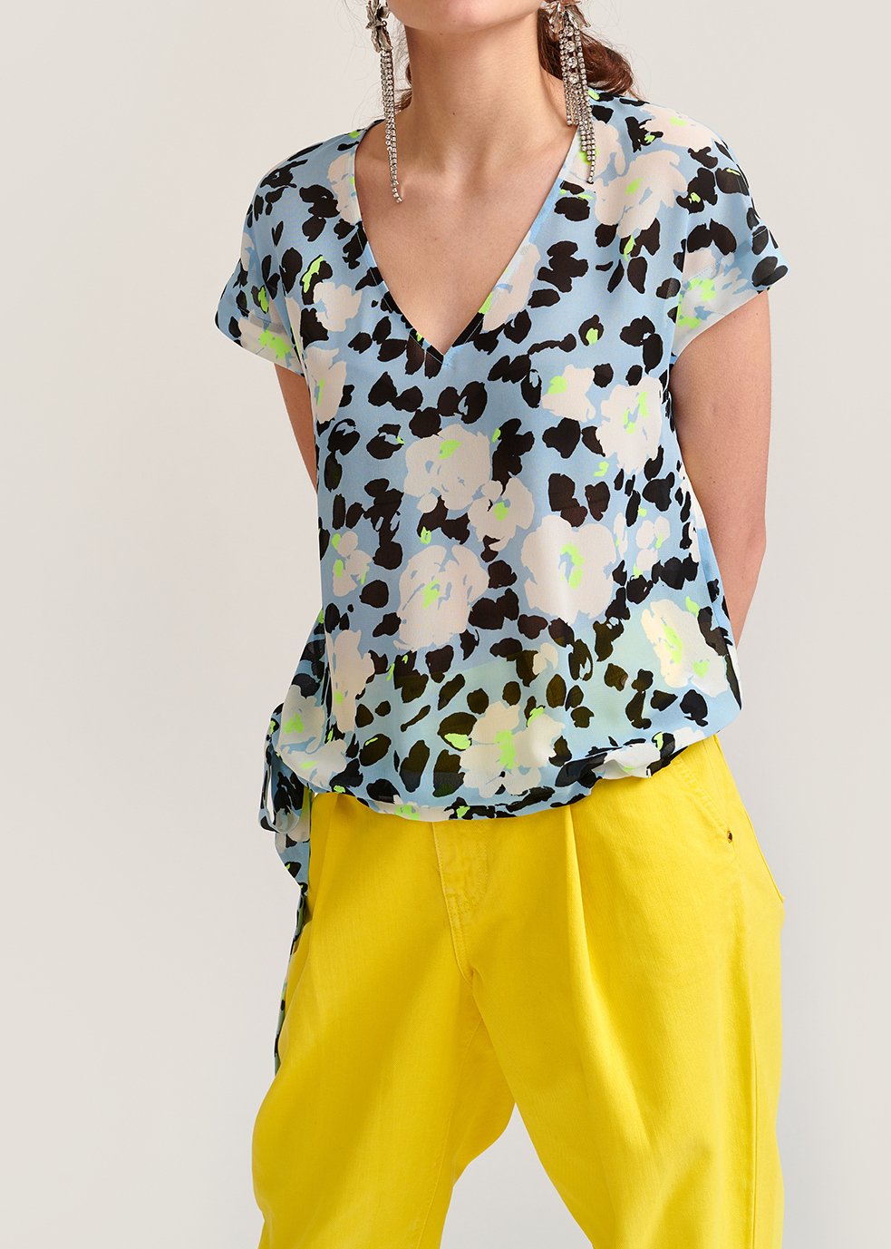 Light blue floral-print top RE—SSENTIEL second-hand photo 3