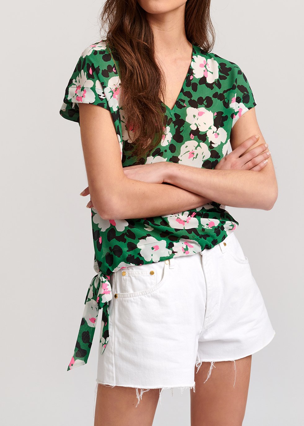 Groene top met bloemenprint RE—SSENTIEL tweedehands photo 3