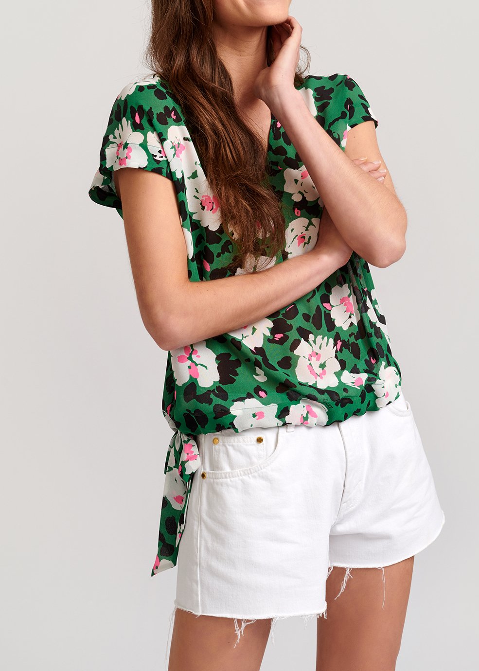 Groene top met bloemenprint RE—SSENTIEL tweedehands photo 5