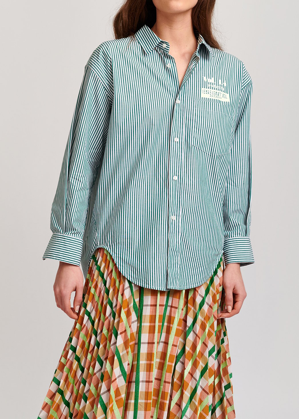 Chemise en coton à  rayures vert et blanc cassé RE—SSENTIEL seconde main photo 7