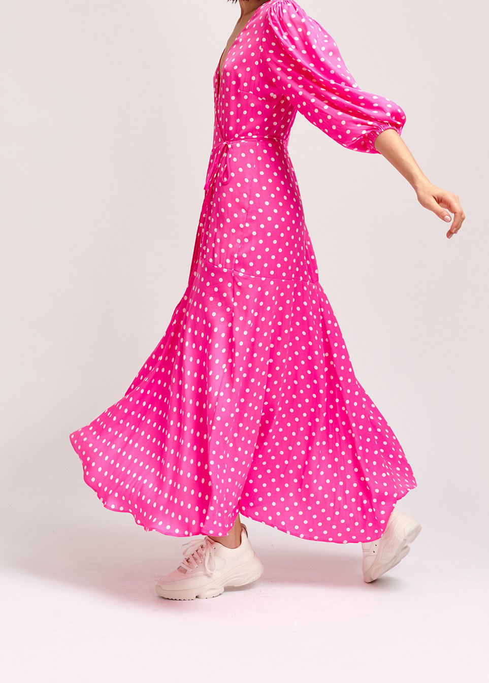 Neonroze maxiwikkeljurk met stippen RE—SSENTIEL tweedehands photo 3