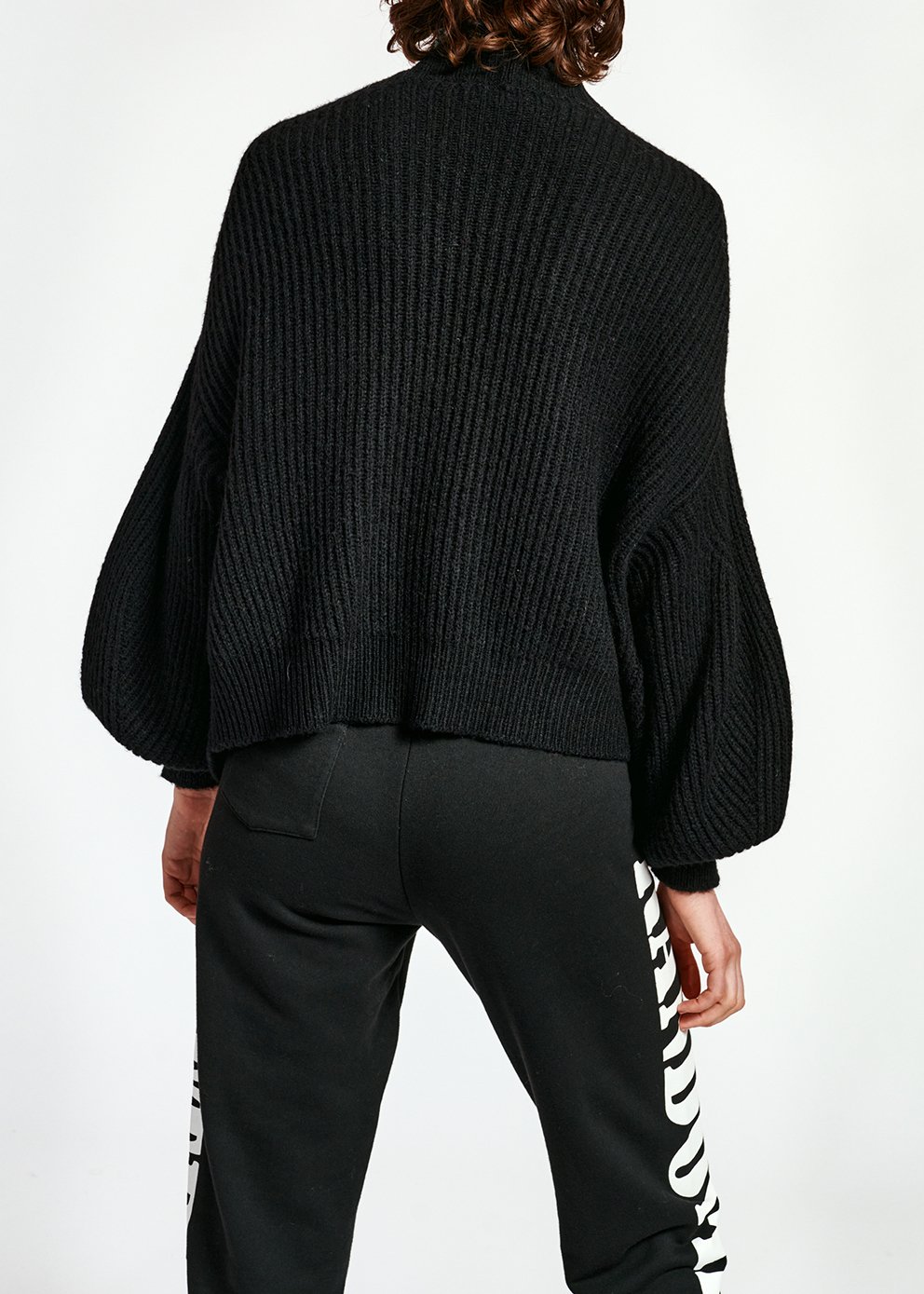 Cardigan noir ouvert en tricot léger RE—SSENTIEL seconde main photo 4