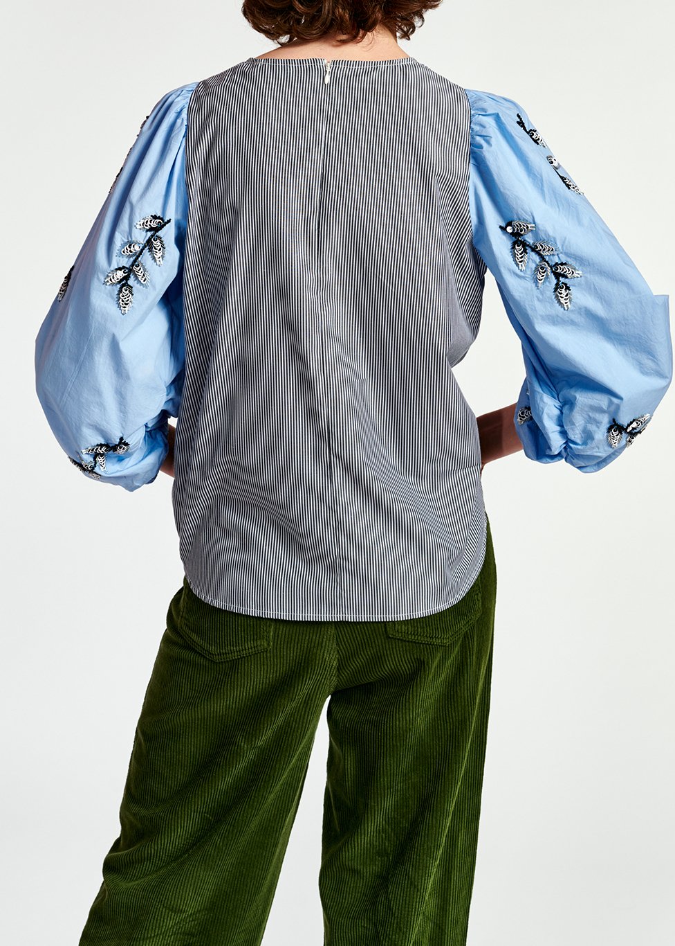 Blauwe en witte top met pofmouwen RE—SSENTIEL tweedehands photo 5