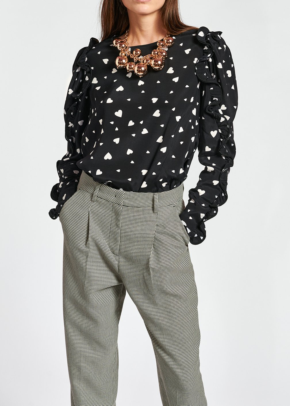 Black heart-print top with ruffled sleeves RE—SSENTIEL second-hand photo 6