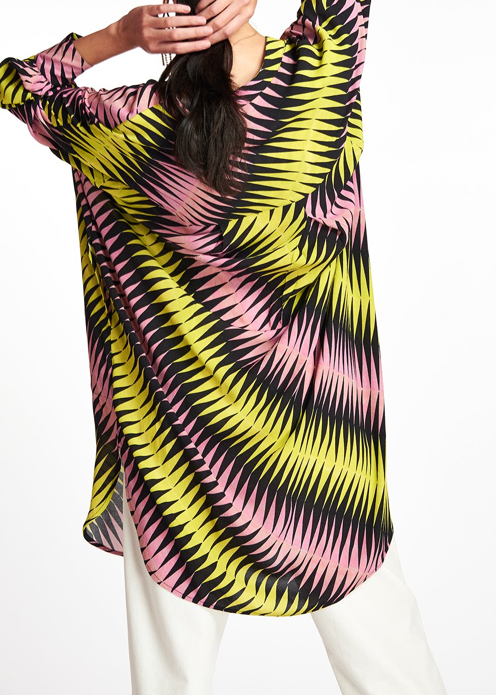 Robe à  imprimé graphique rose, noir et jaune RE—SSENTIEL seconde main photo 4