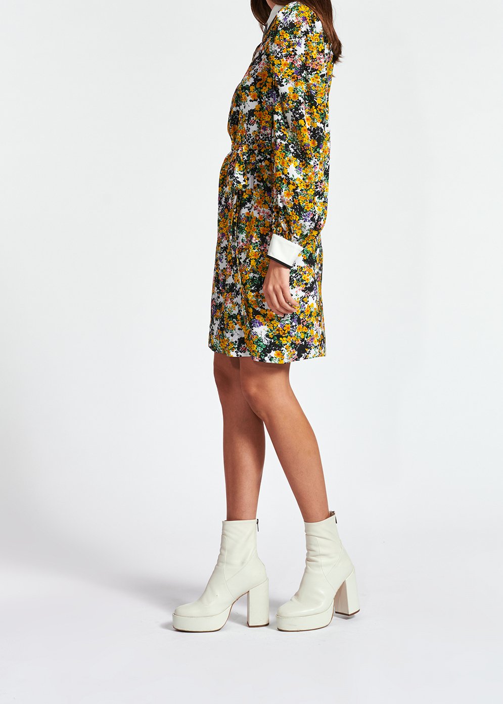 Mini robe chemise blanc cassé à  fleurs RE—SSENTIEL seconde main photo 5